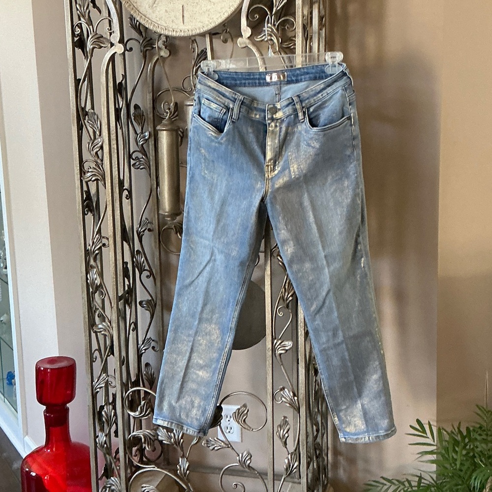 Kut from the Kloth Sky Blue Cropped Jeans